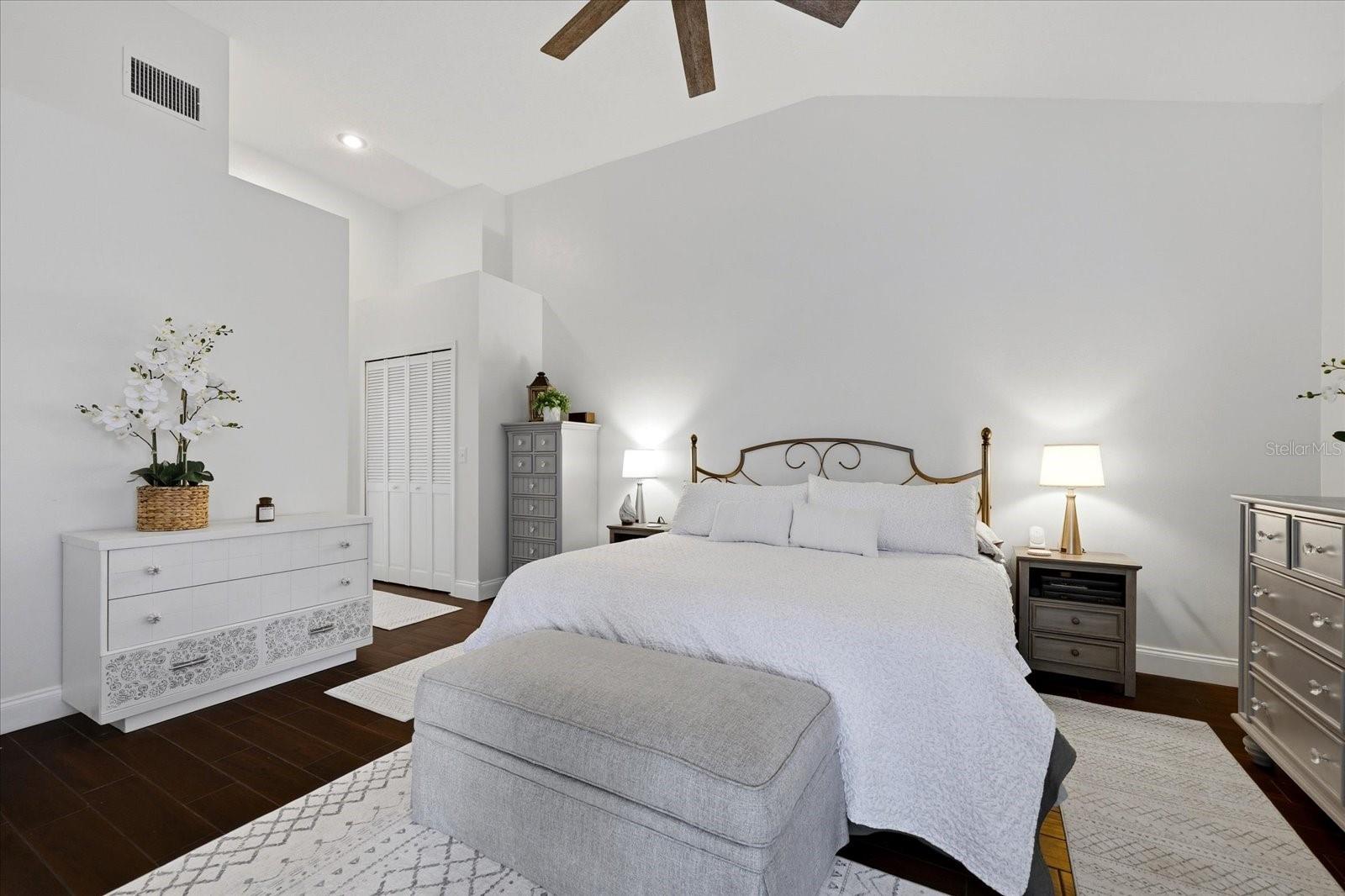 MEADOW POINTE - Residential