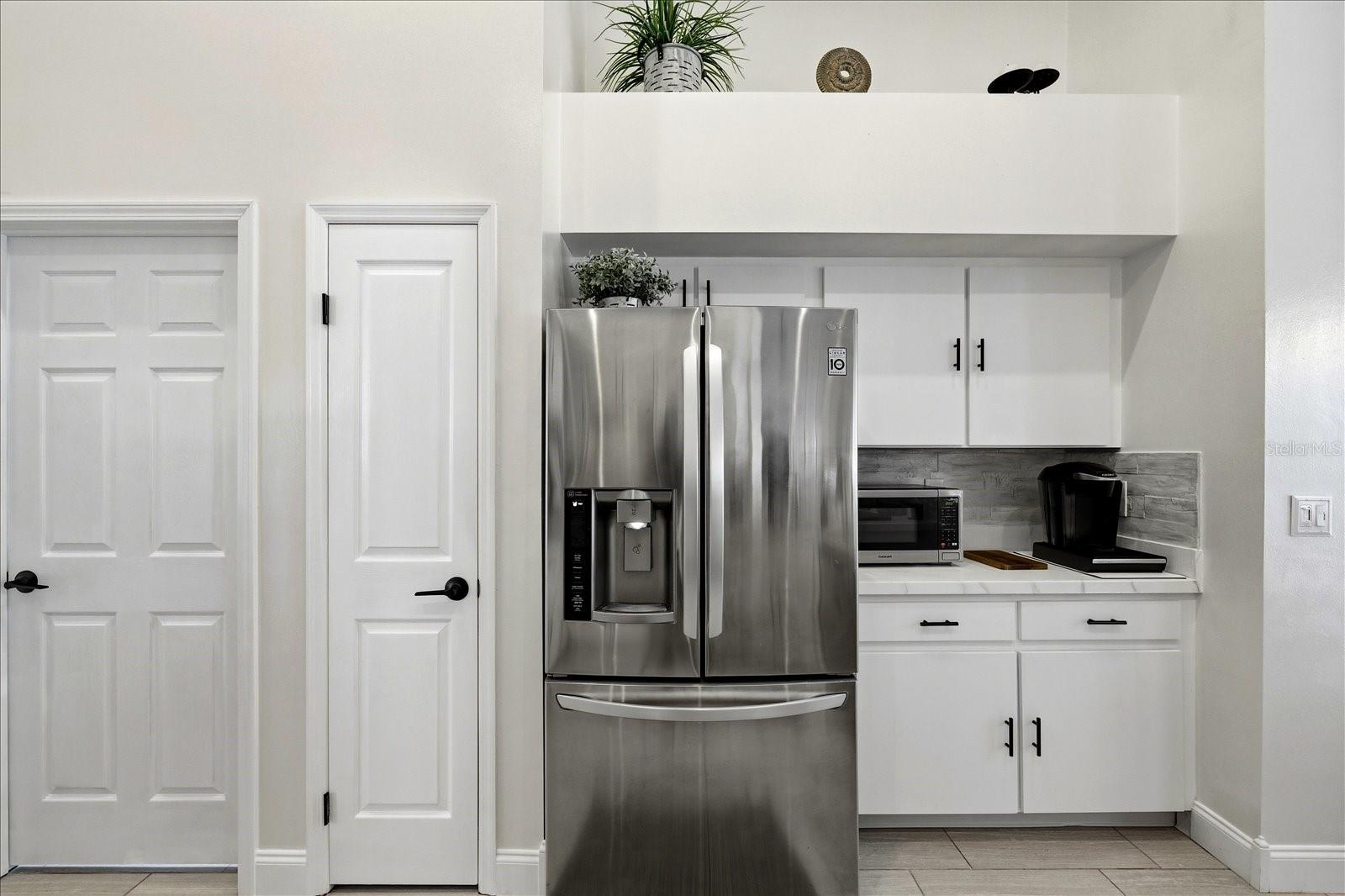 MEADOW POINTE - Residential