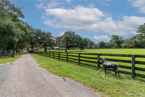 Tiny photo for 12500 NW 100th Street, Ocala, FL 34482 (MLS # OM682132)