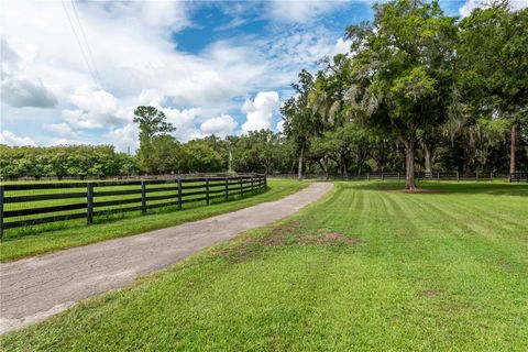 Tiny photo for 12500 NW 100th Street, Ocala, FL 34482 (MLS # OM682132)