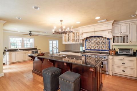 Tiny photo for 12500 NW 100th Street, Ocala, FL 34482 (MLS # OM682132)