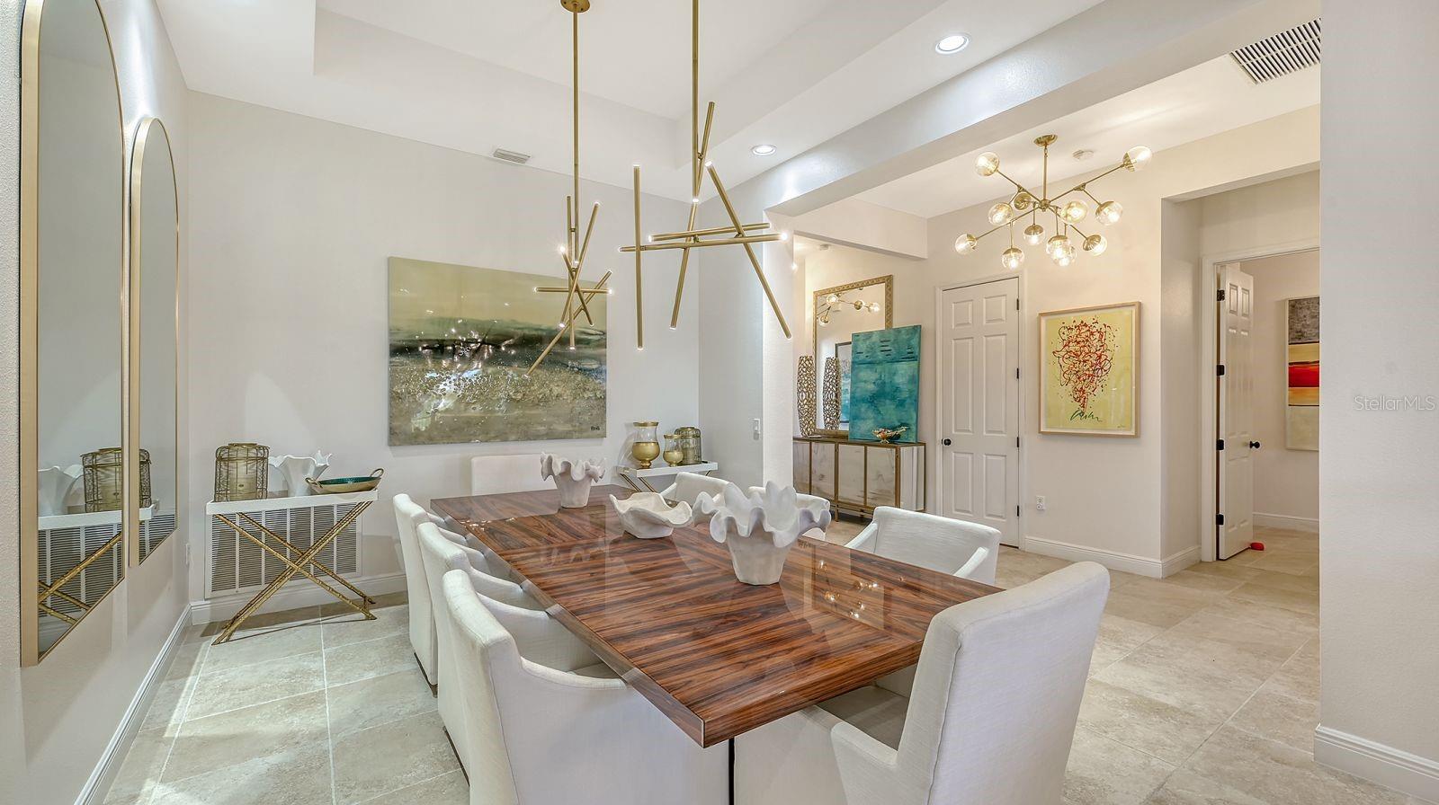 LEGENDS BAY - Residential