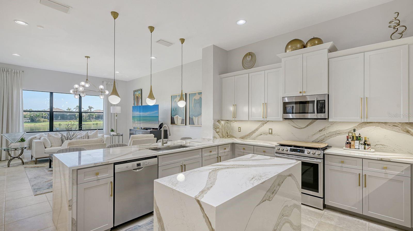 LEGENDS BAY - Residential