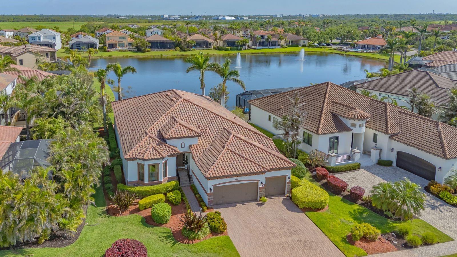 LEGENDS BAY - Residential