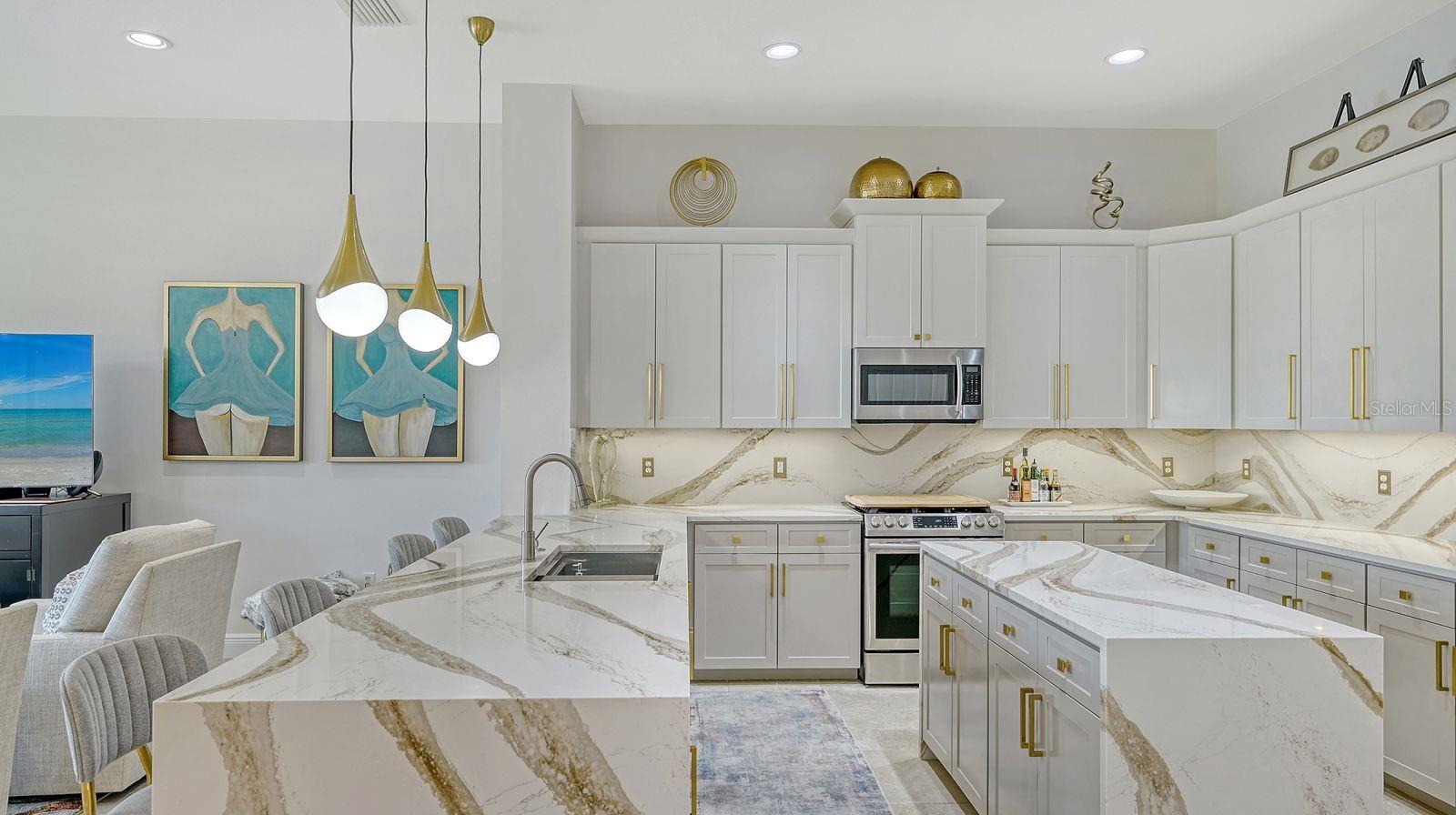 LEGENDS BAY - Residential