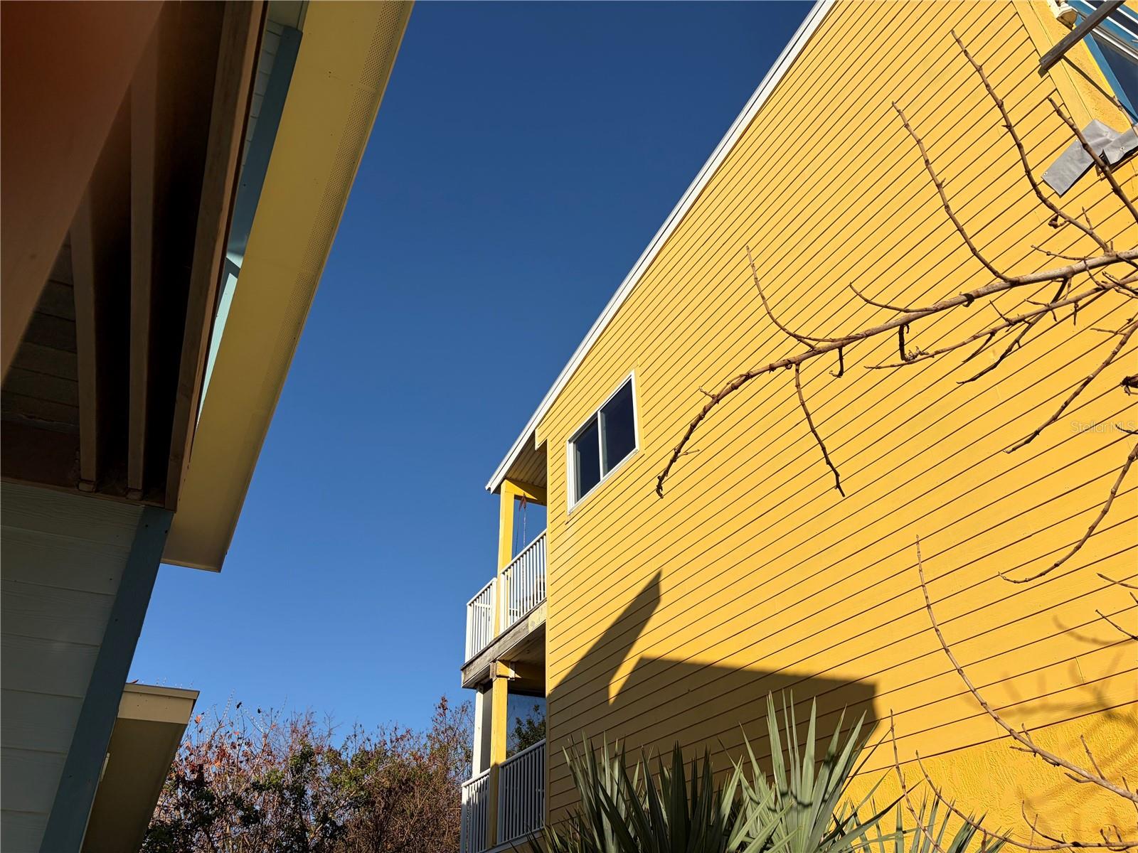 6838 S ATLANTIC AVENUE