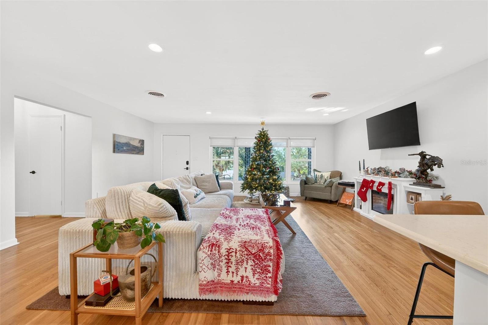 RAINBOW RIDGE - Residential