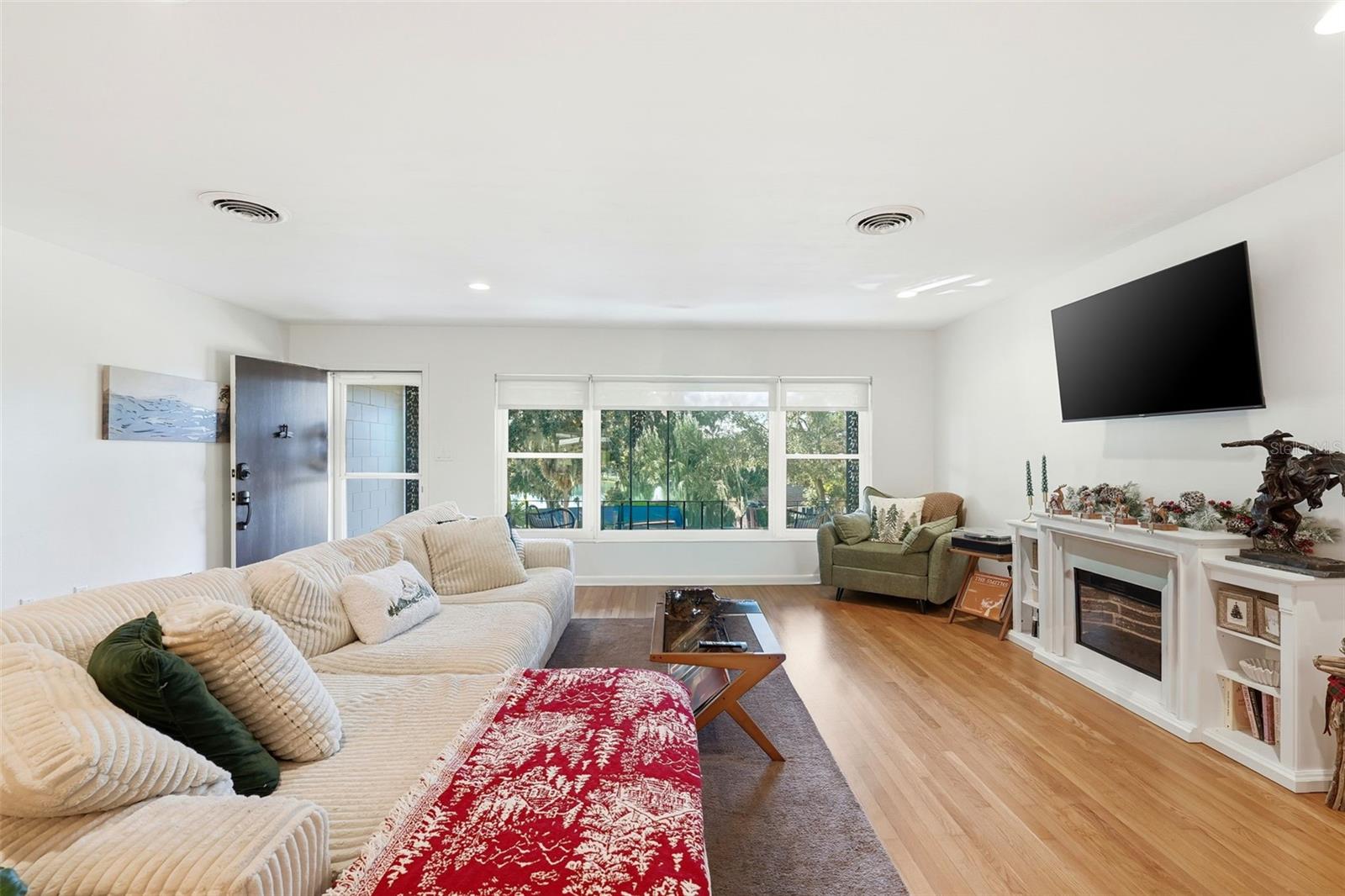 RAINBOW RIDGE - Residential