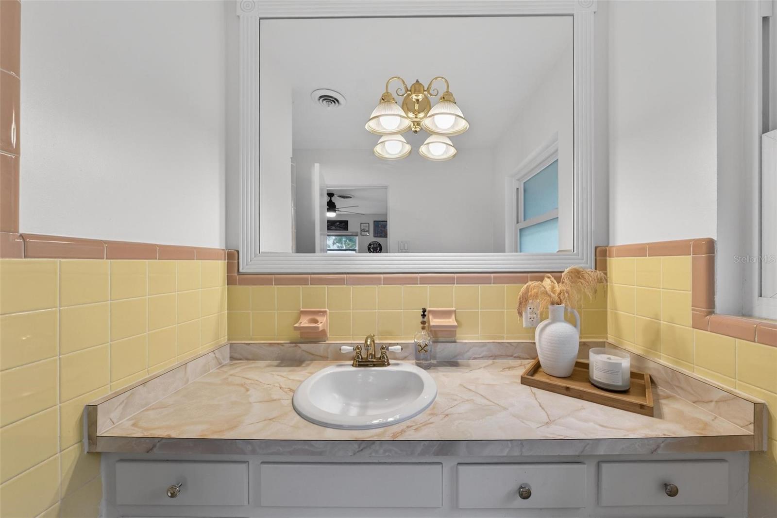 RAINBOW RIDGE - Residential