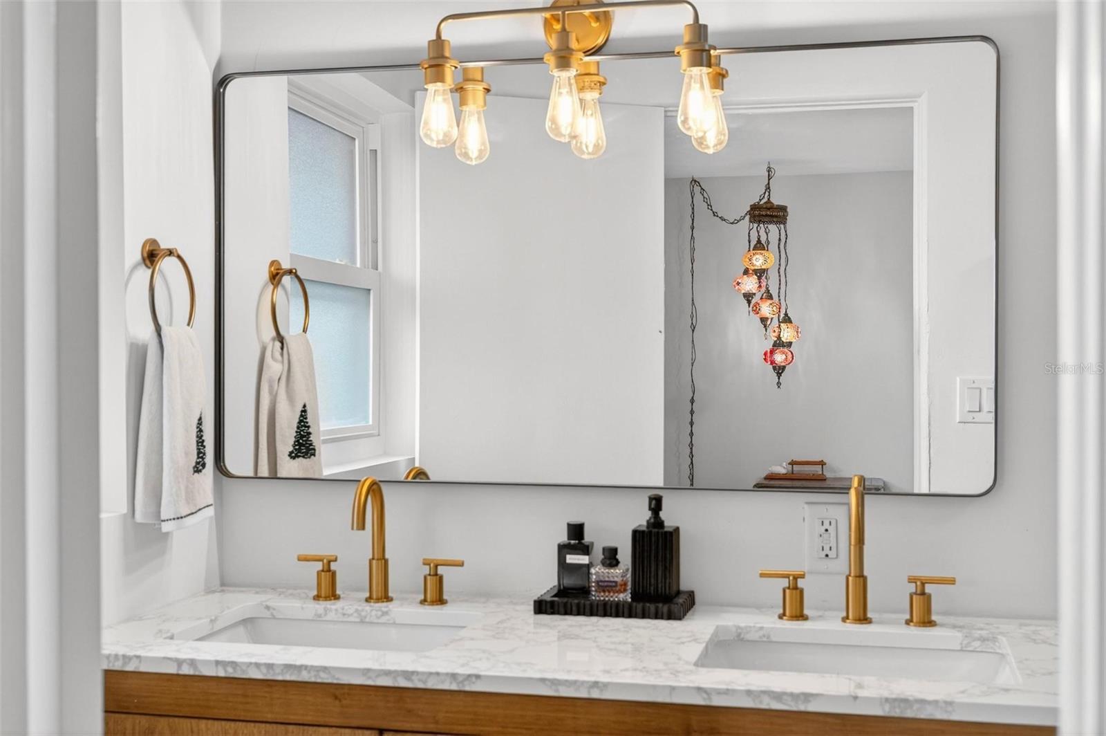 RAINBOW RIDGE - Residential