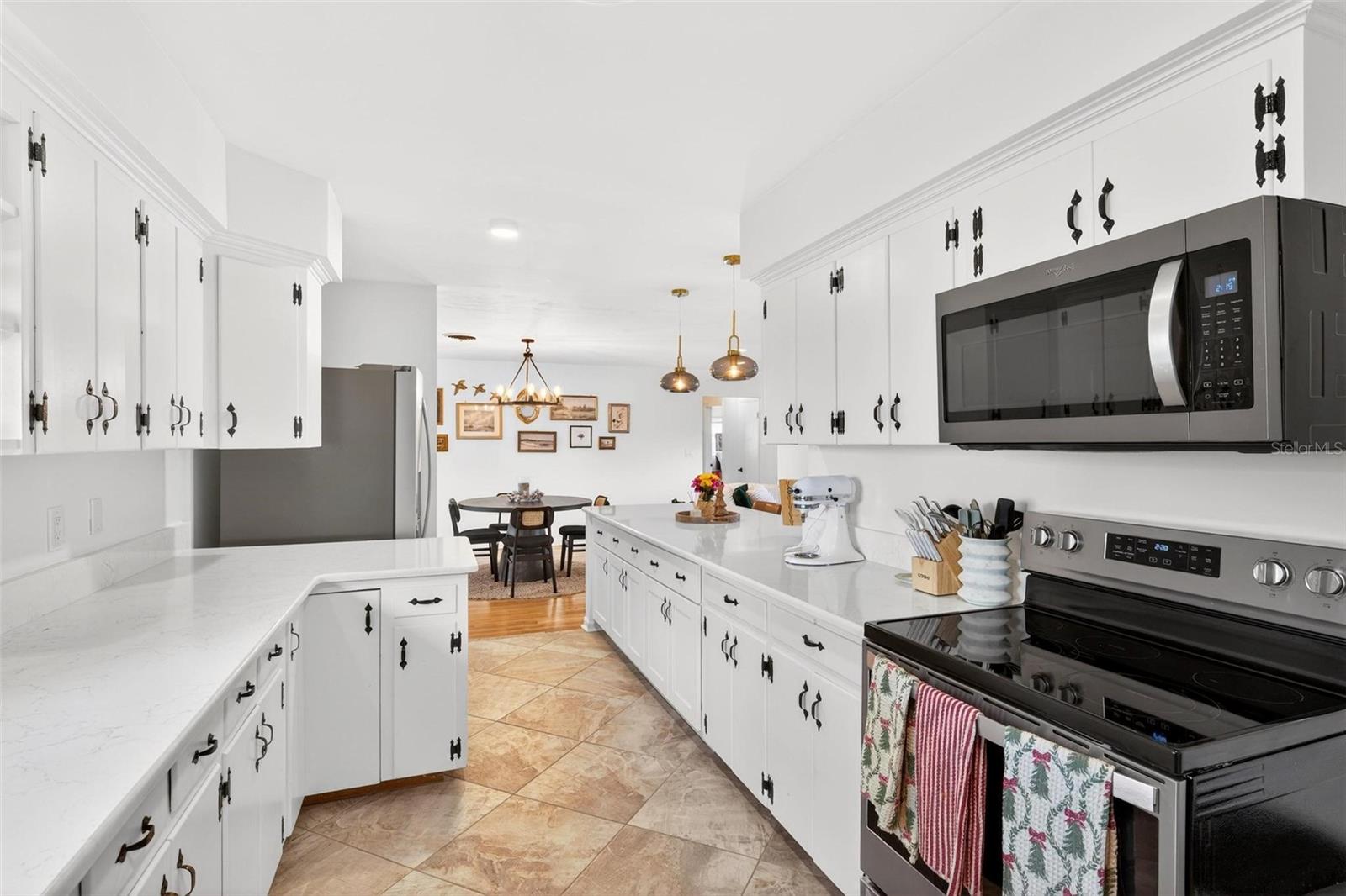 RAINBOW RIDGE - Residential