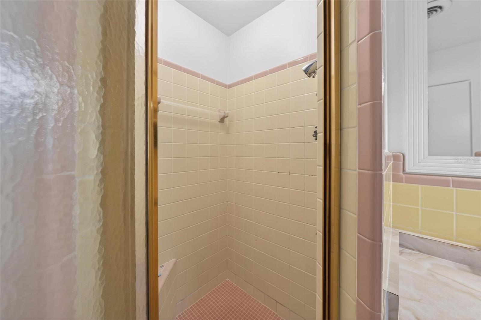 RAINBOW RIDGE - Residential