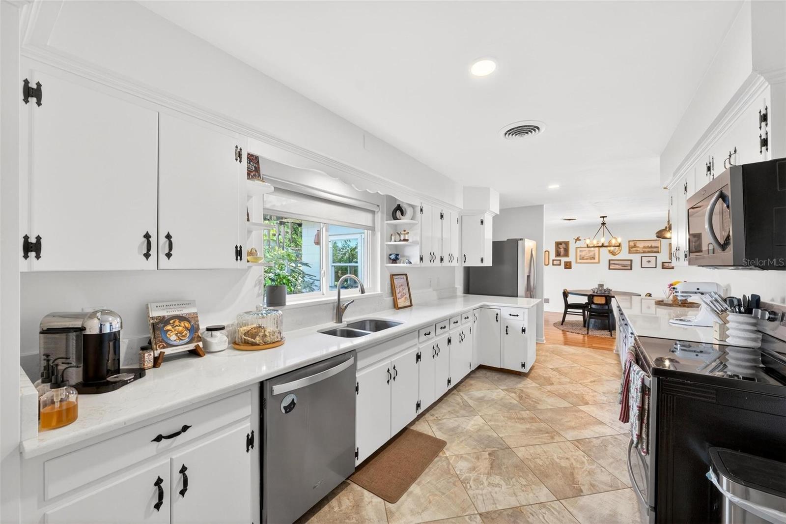 RAINBOW RIDGE - Residential