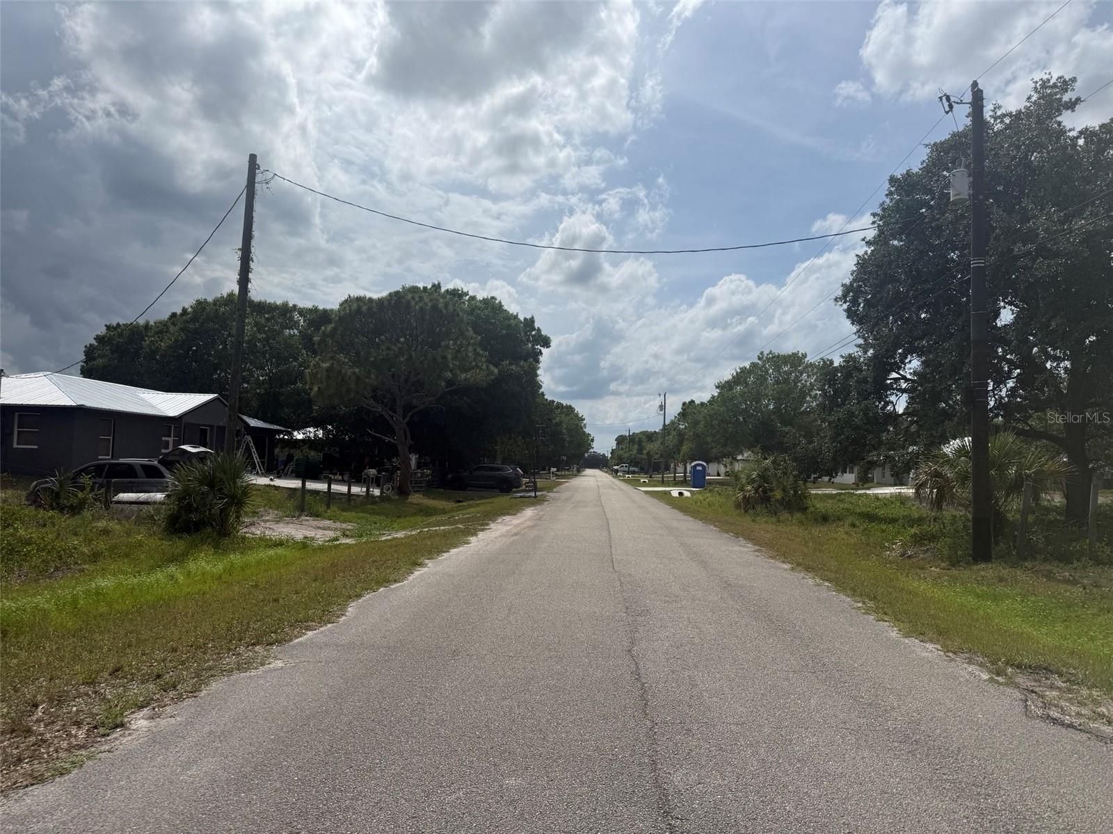 DIXIE RANCH ESTATES - Land