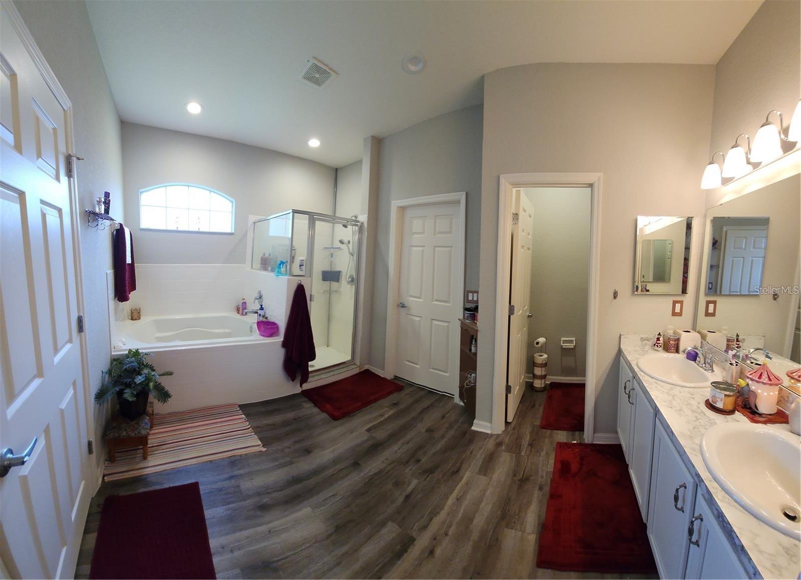 KINGSLAND COUNTRY ESTATE/FOREST GLEN - Residential