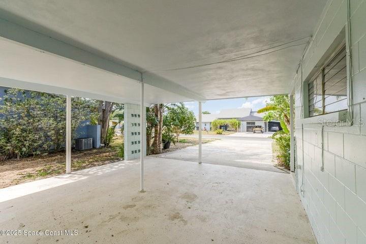 295 CHERRY AVENUE