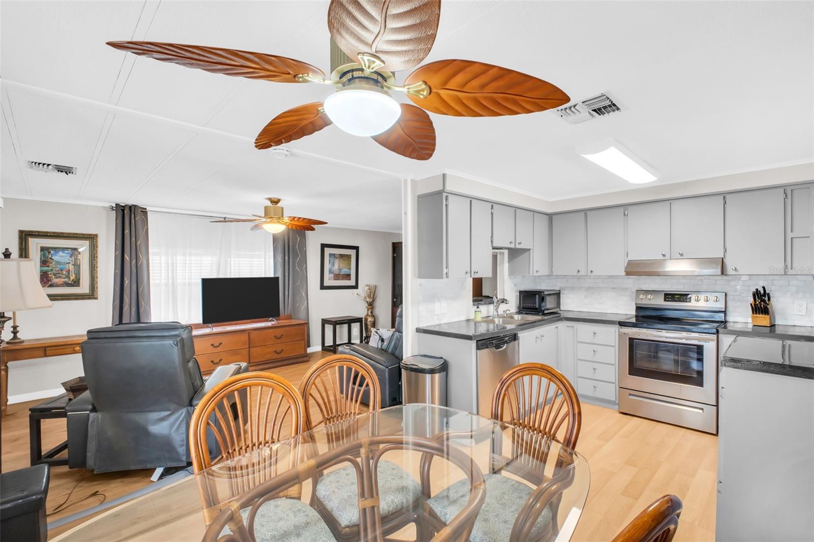 LAKE CONLEY MHP - Residential