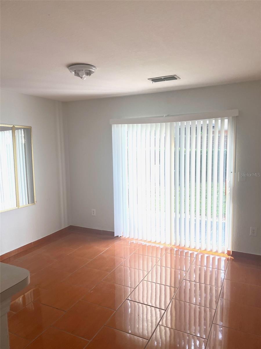 RIO HILLS TWNHS - Residential Lease