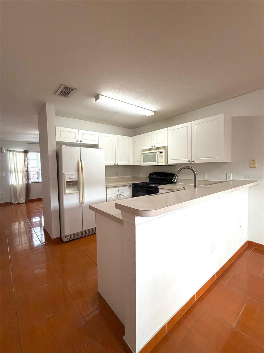 RIO HILLS TWNHS - Residential Lease