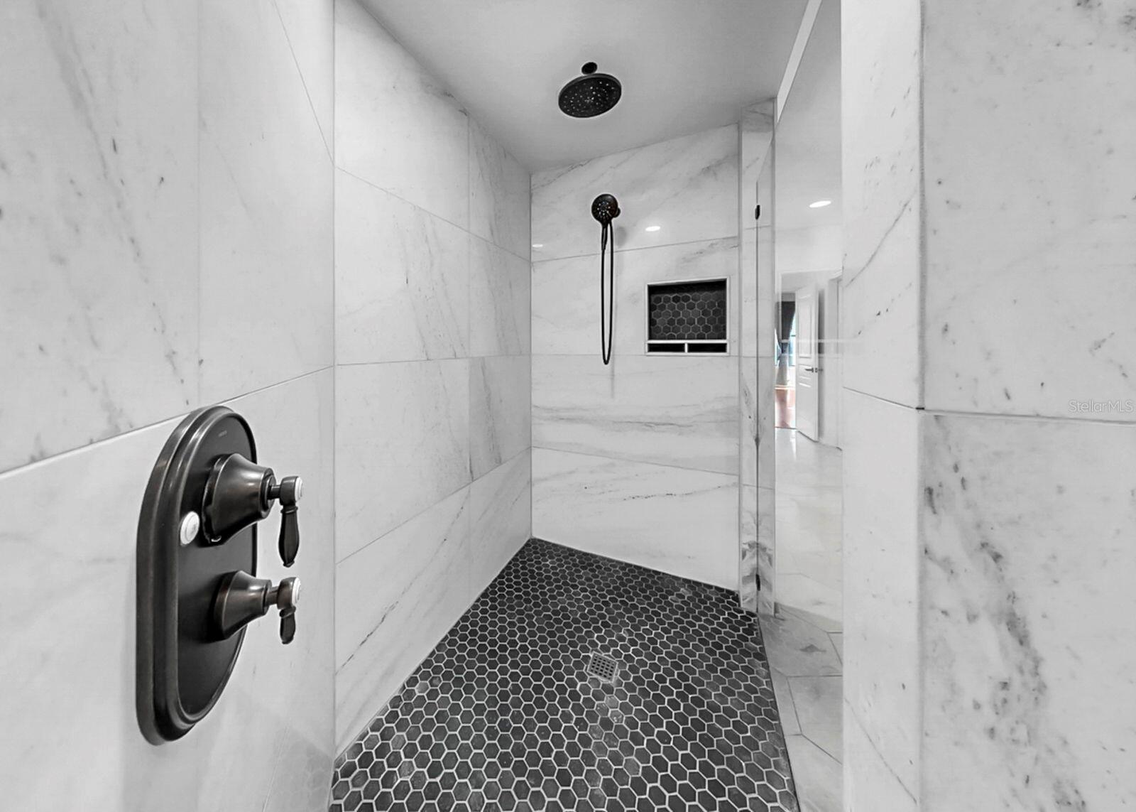 MIRABAY PH 3A-1 - Residential