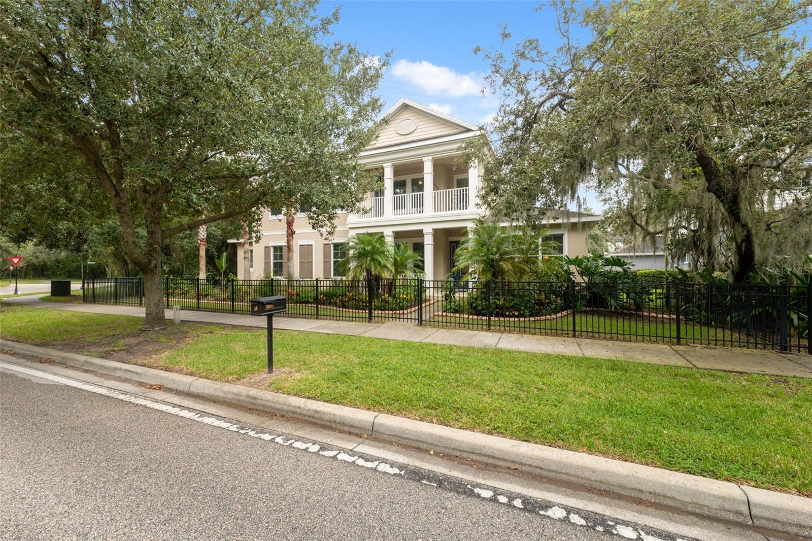 FISHHAWK RANCH TOWNCENTER PHAS - Residential
