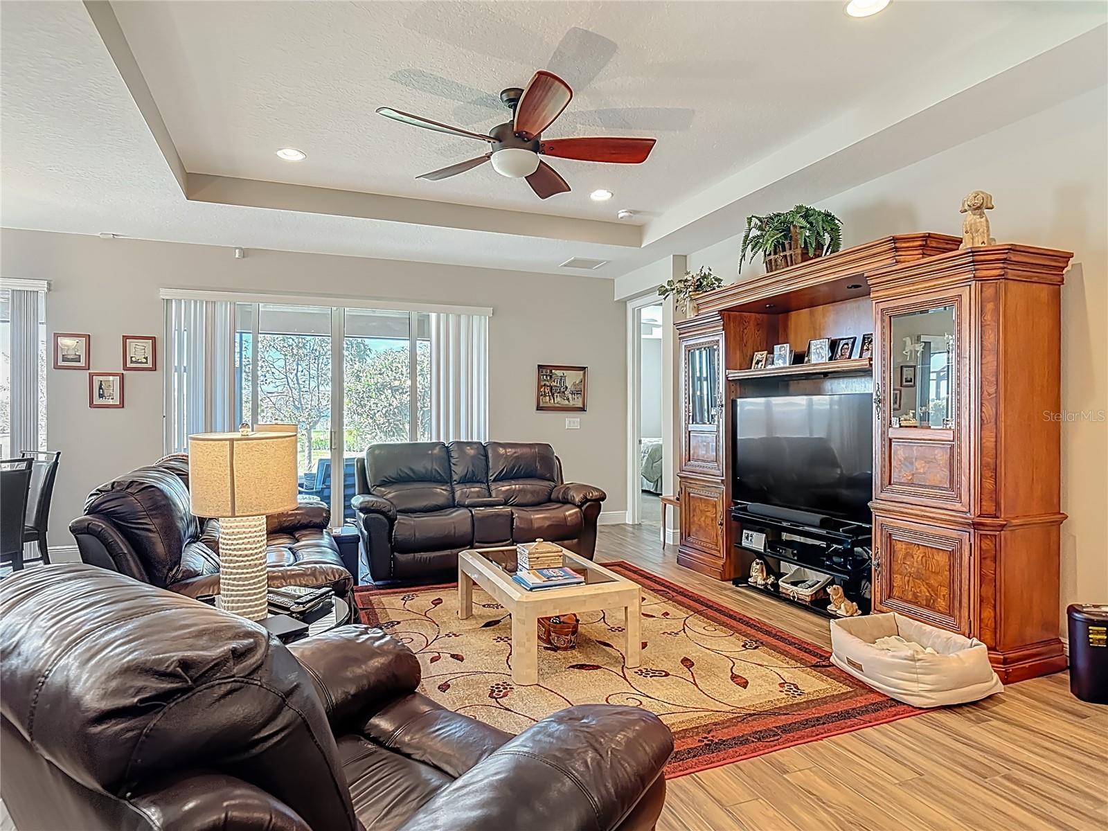 VICTORIA HILLS - Residential