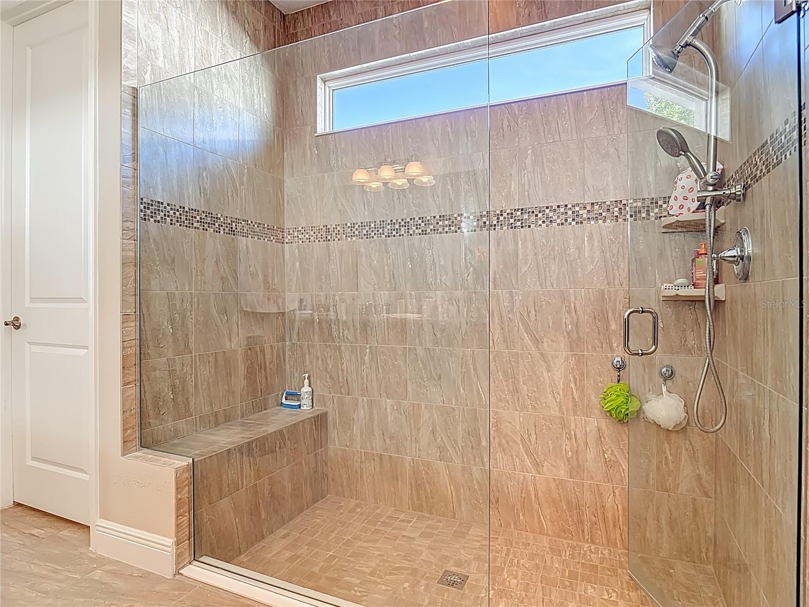 VICTORIA HILLS - Residential