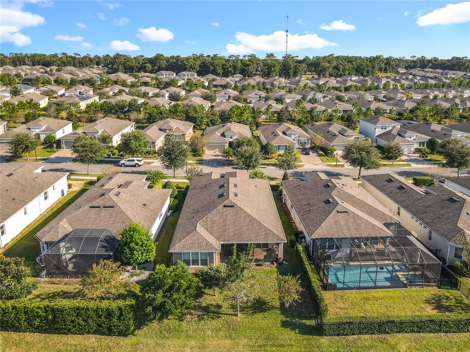 VICTORIA HILLS - Residential