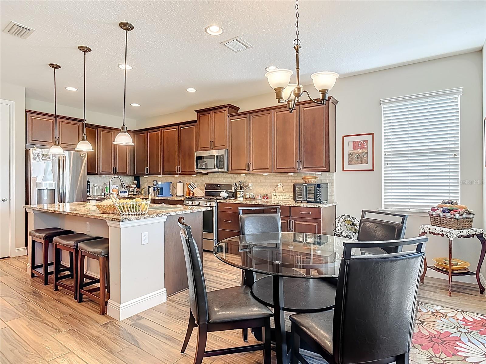 VICTORIA HILLS - Residential