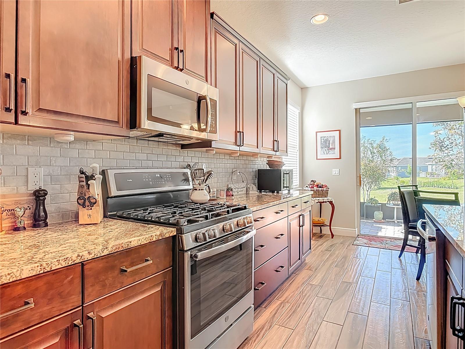 VICTORIA HILLS - Residential