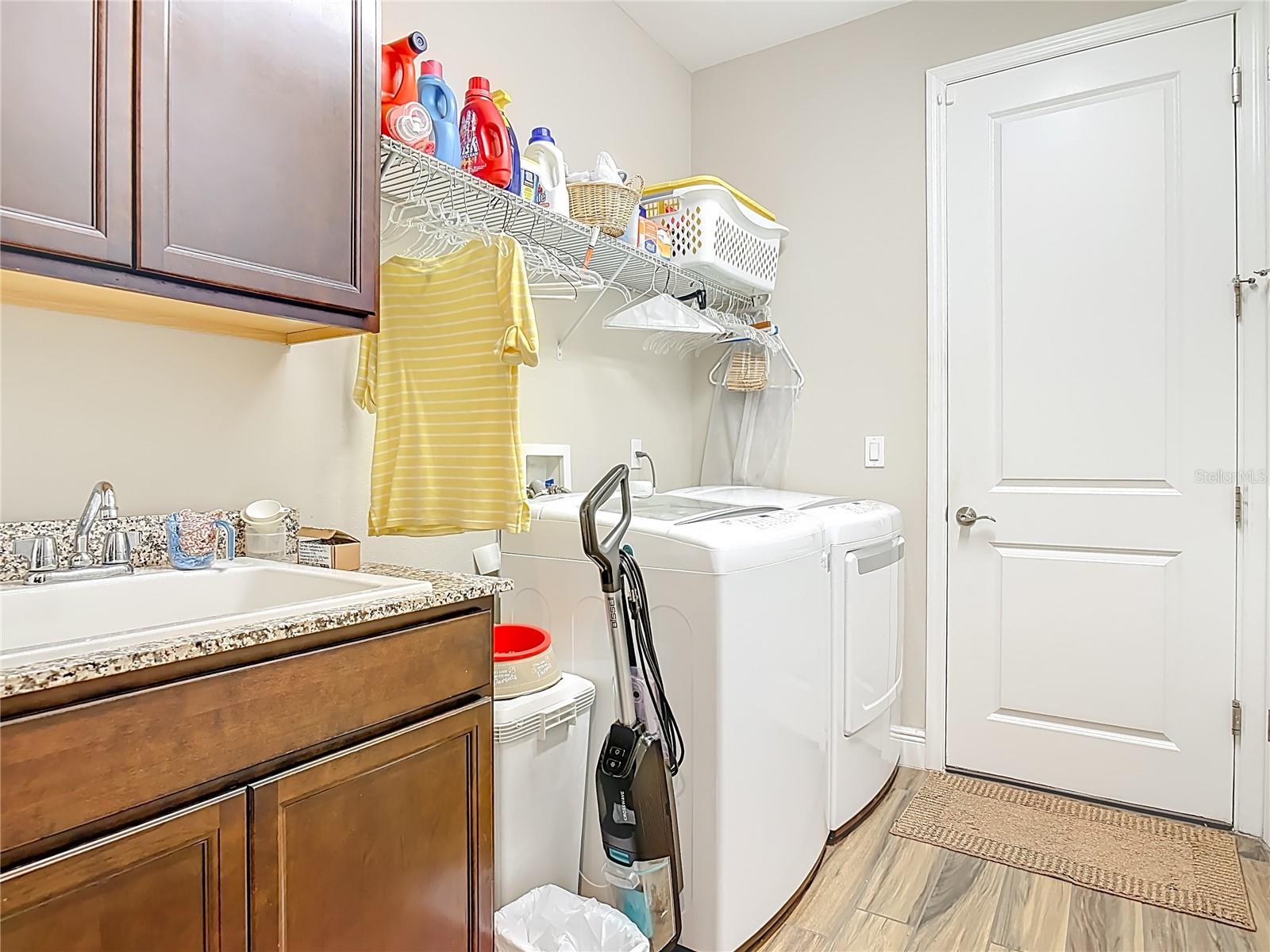 VICTORIA HILLS - Residential