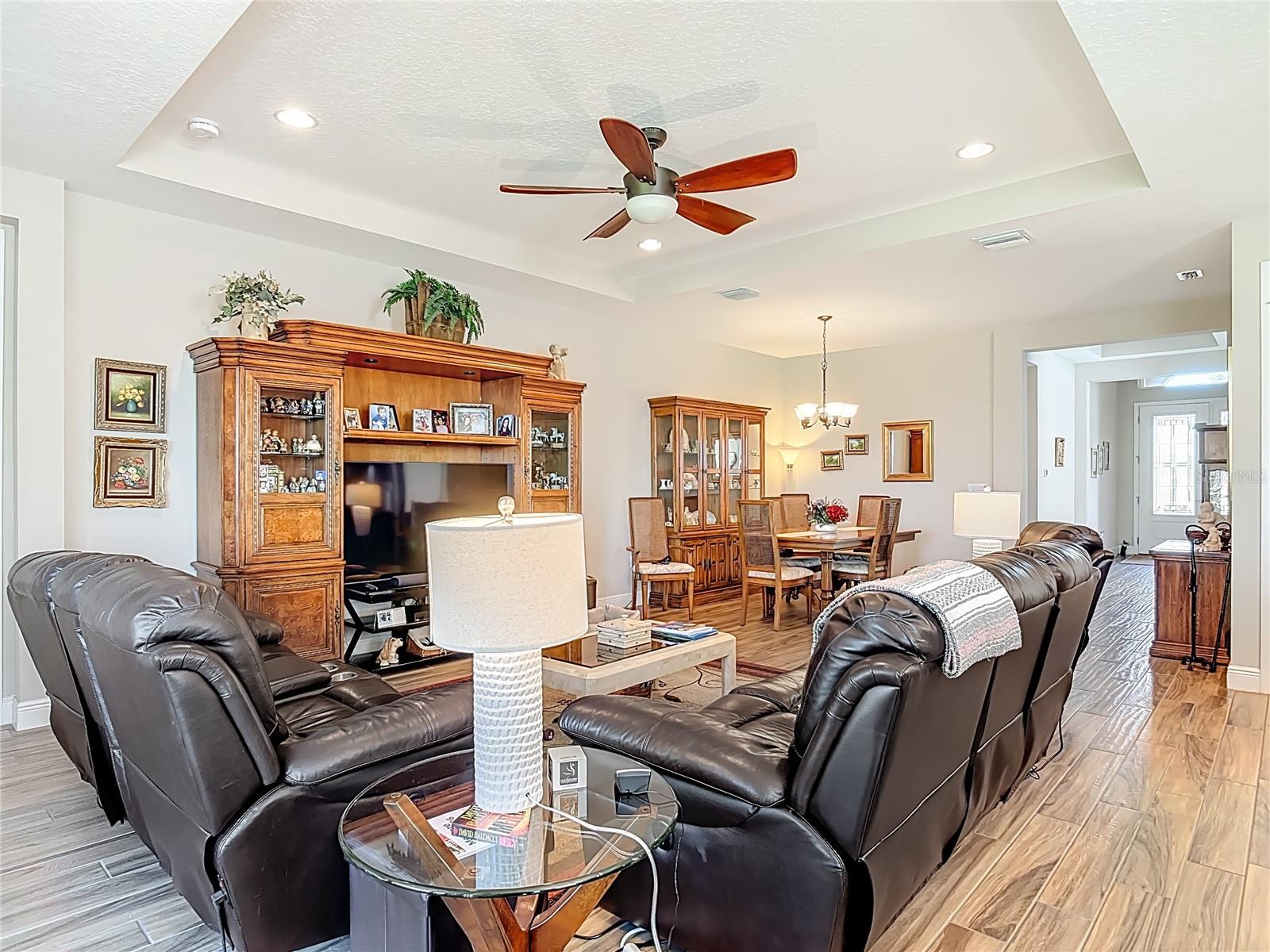 VICTORIA HILLS - Residential