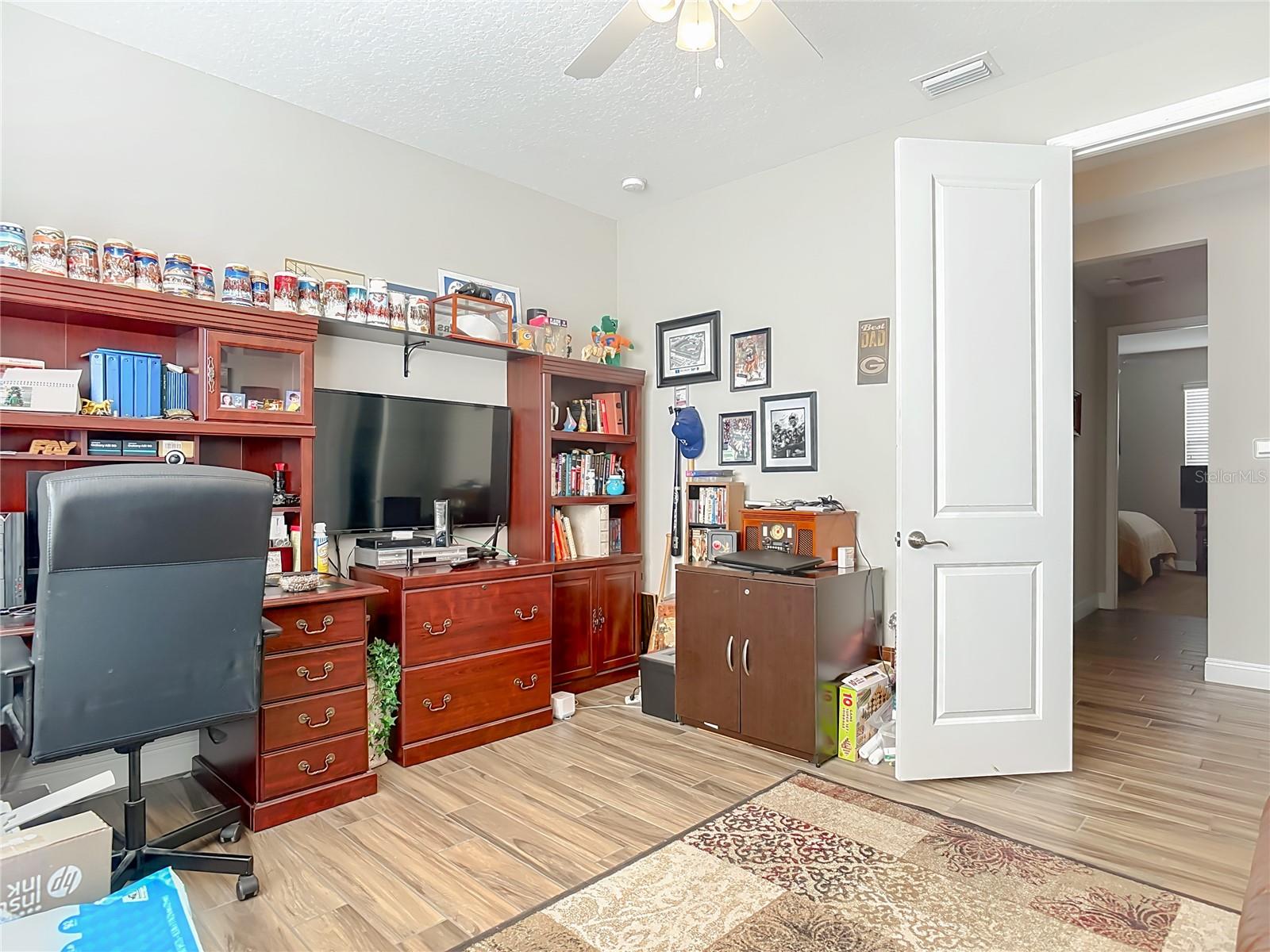 VICTORIA HILLS - Residential