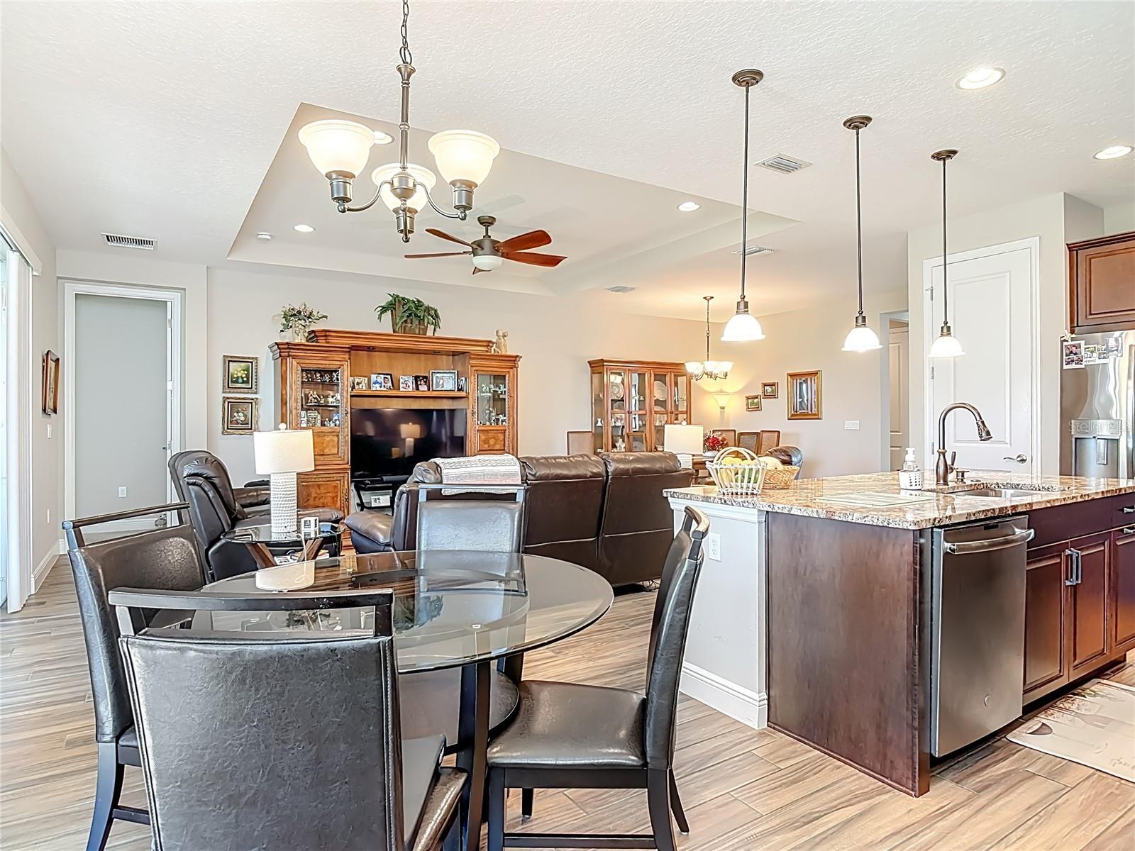 VICTORIA HILLS - Residential