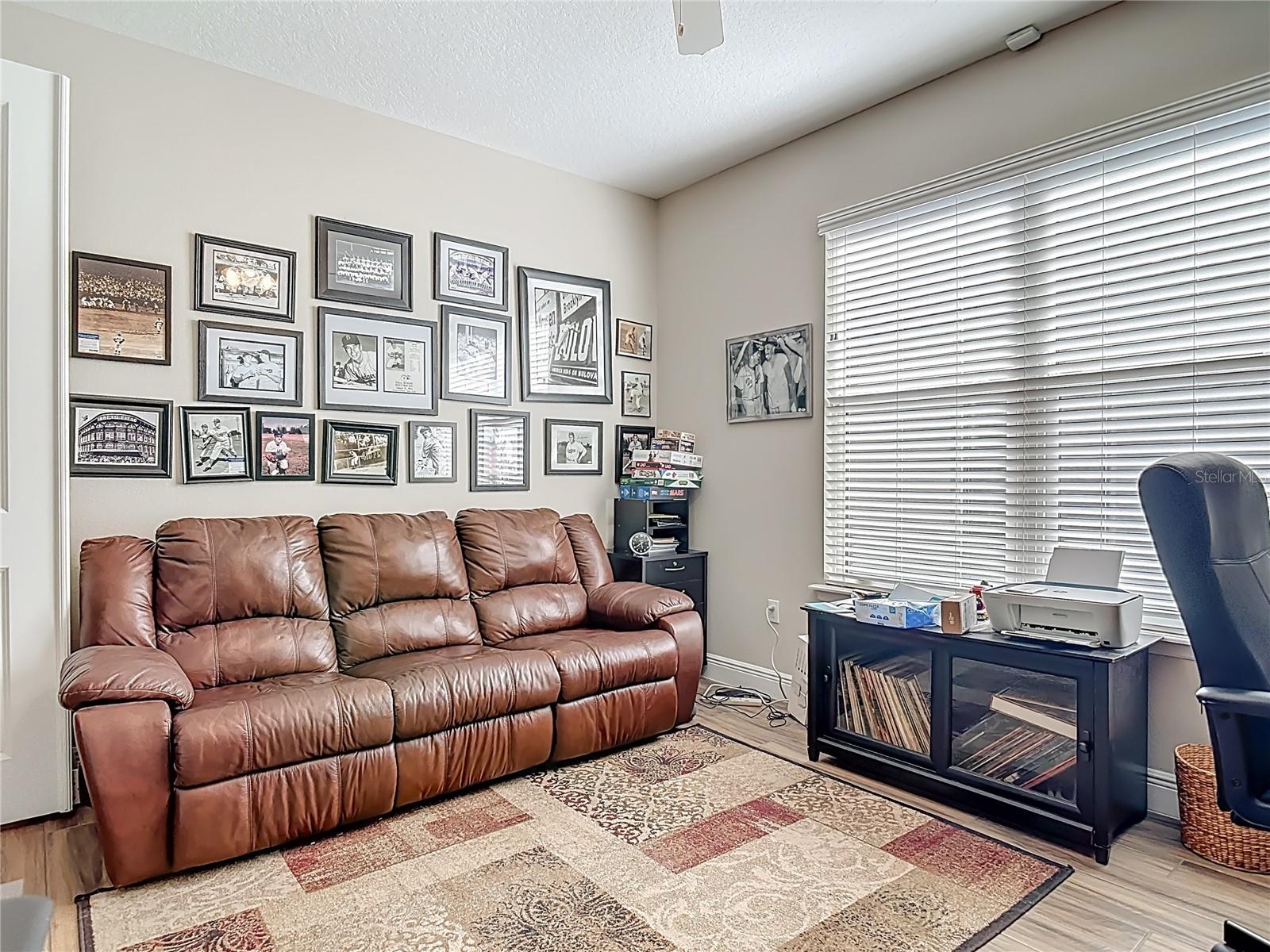 VICTORIA HILLS - Residential