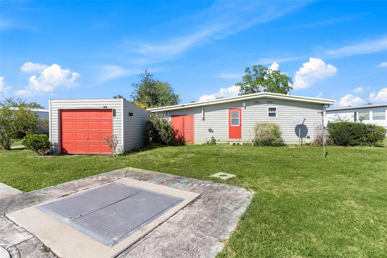 LEESBURG COACHWOOD COLONY THIRD ADD - Residential