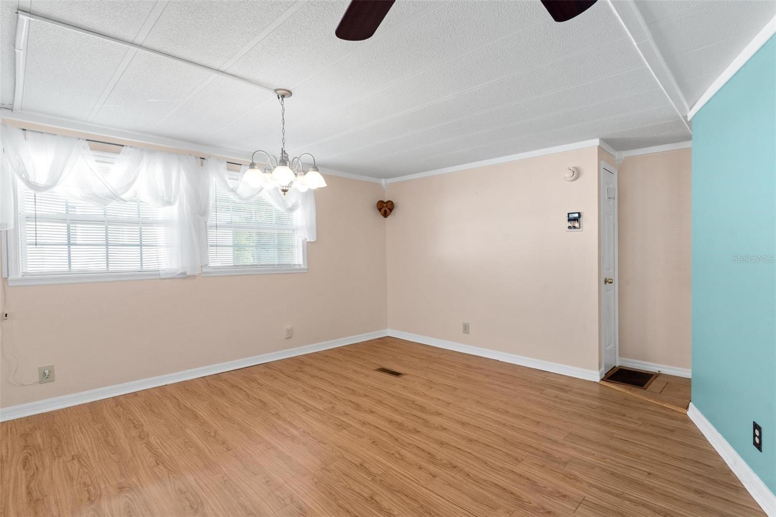 LEESBURG COACHWOOD COLONY THIRD ADD - Residential