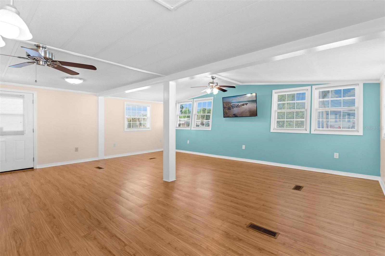 LEESBURG COACHWOOD COLONY THIRD ADD - Residential