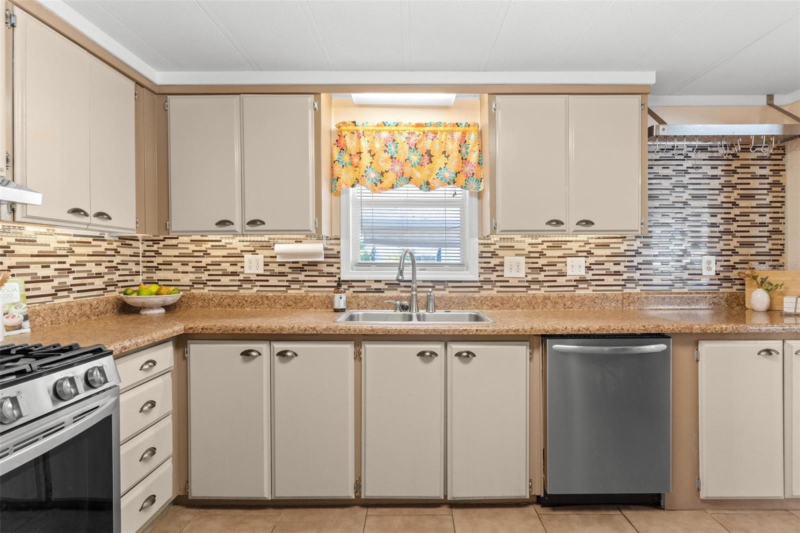 LEESBURG COACHWOOD COLONY THIRD ADD - Residential