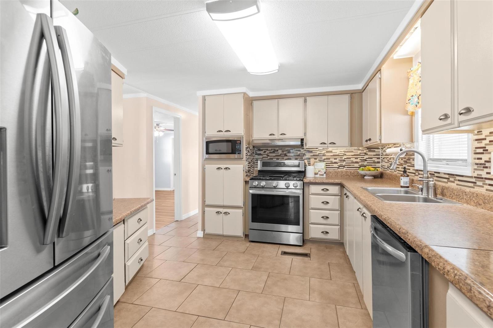 LEESBURG COACHWOOD COLONY THIRD ADD - Residential