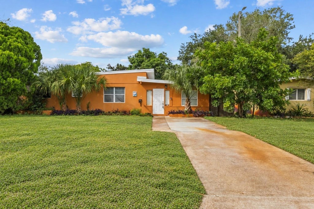 Photo of 6711 Dartmouth Avenue N, St Petersburg, FL 33710 (MLS # TB8545677)