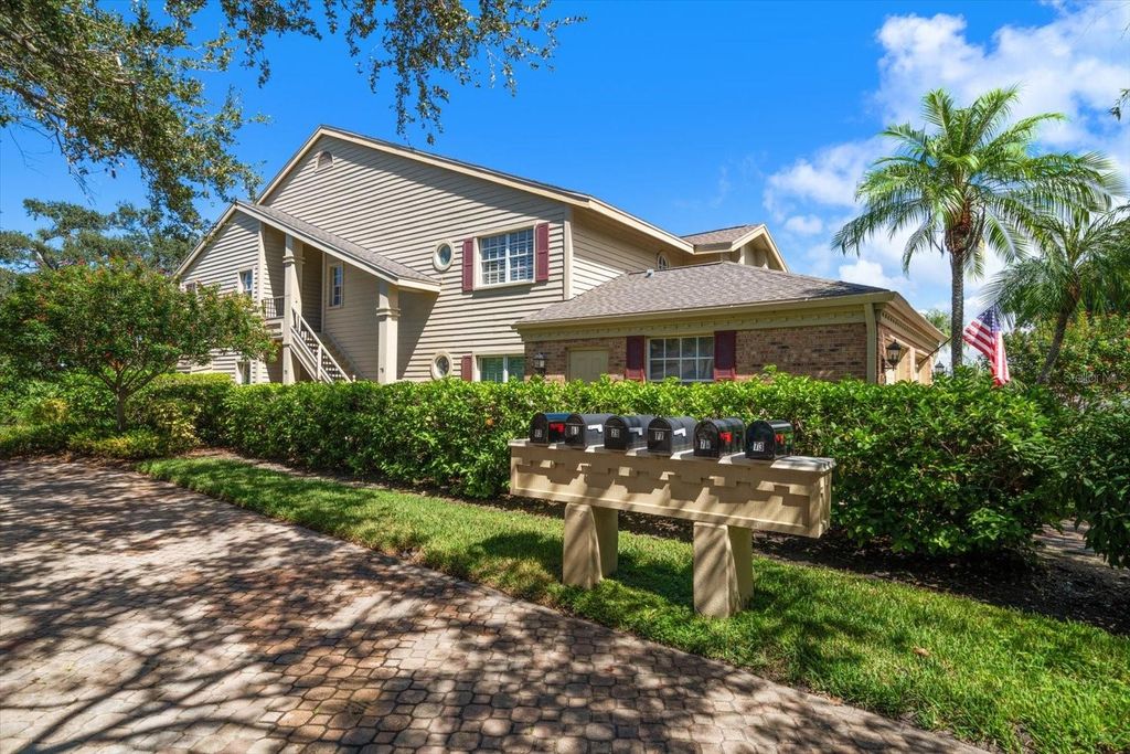 Photo of 75 Pelican Place, Belleair, FL 33756 (MLS # TB8432527)