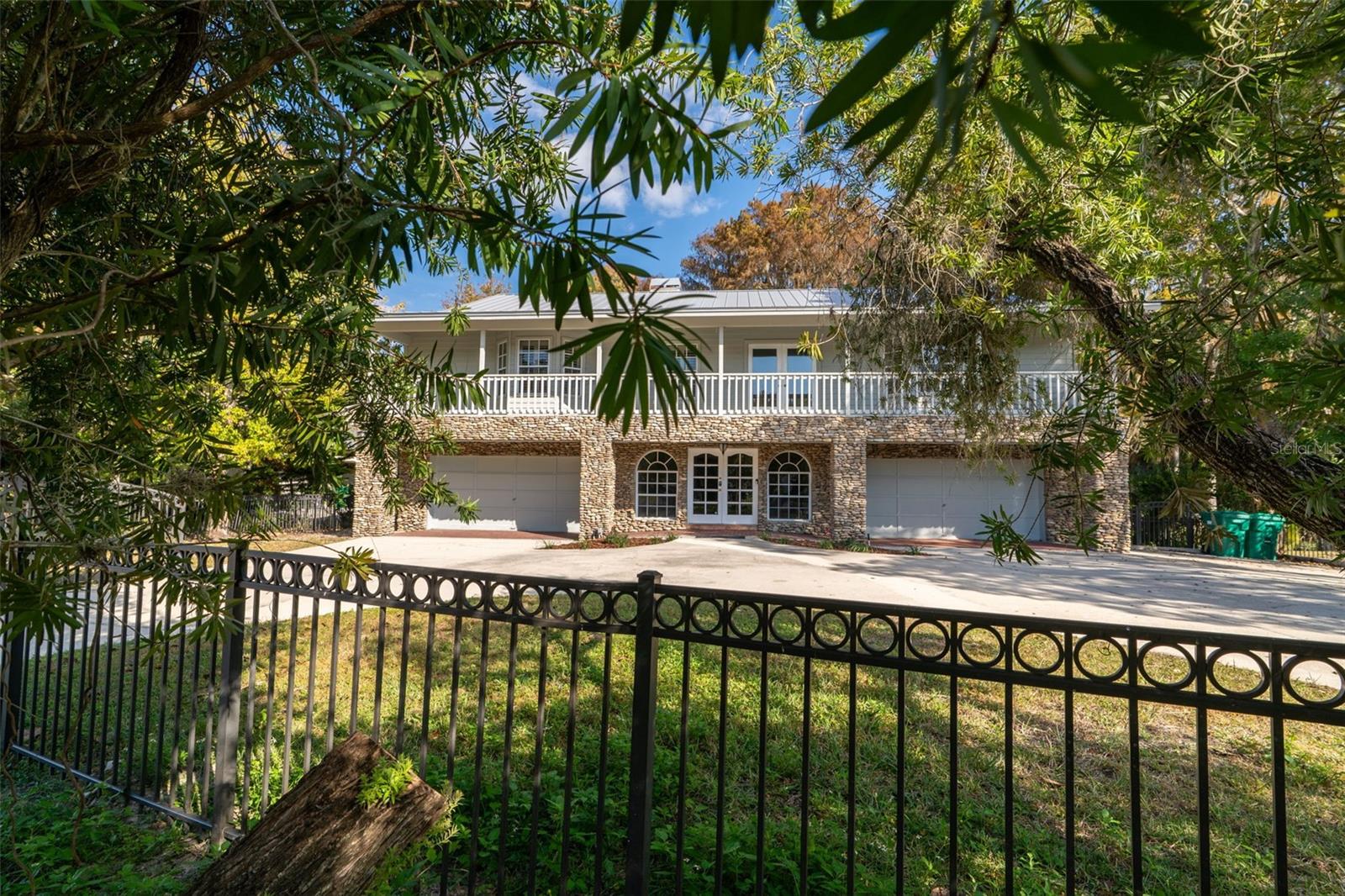 BLUE COVE - Residential