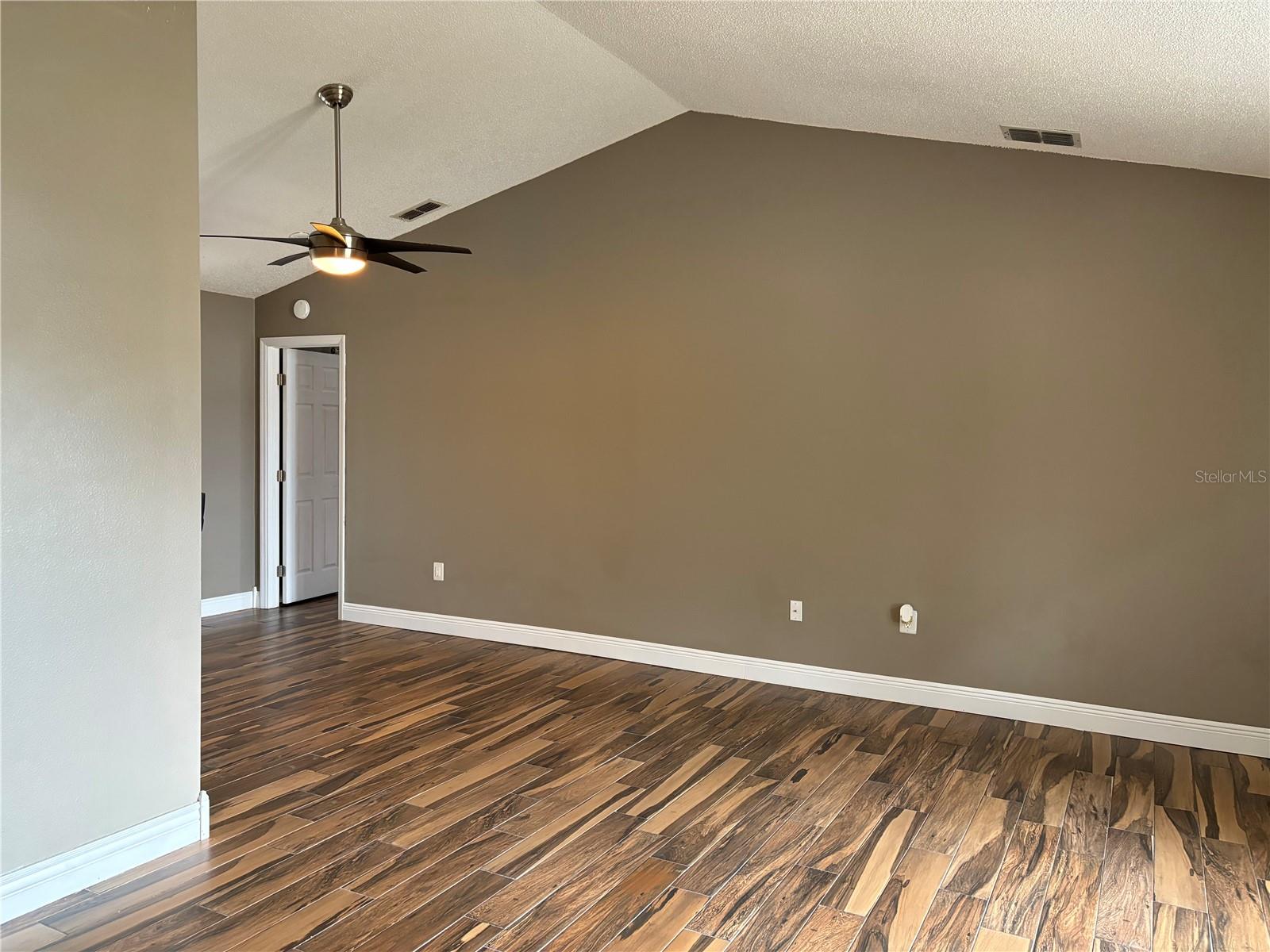 REGENCY PARK - Residential