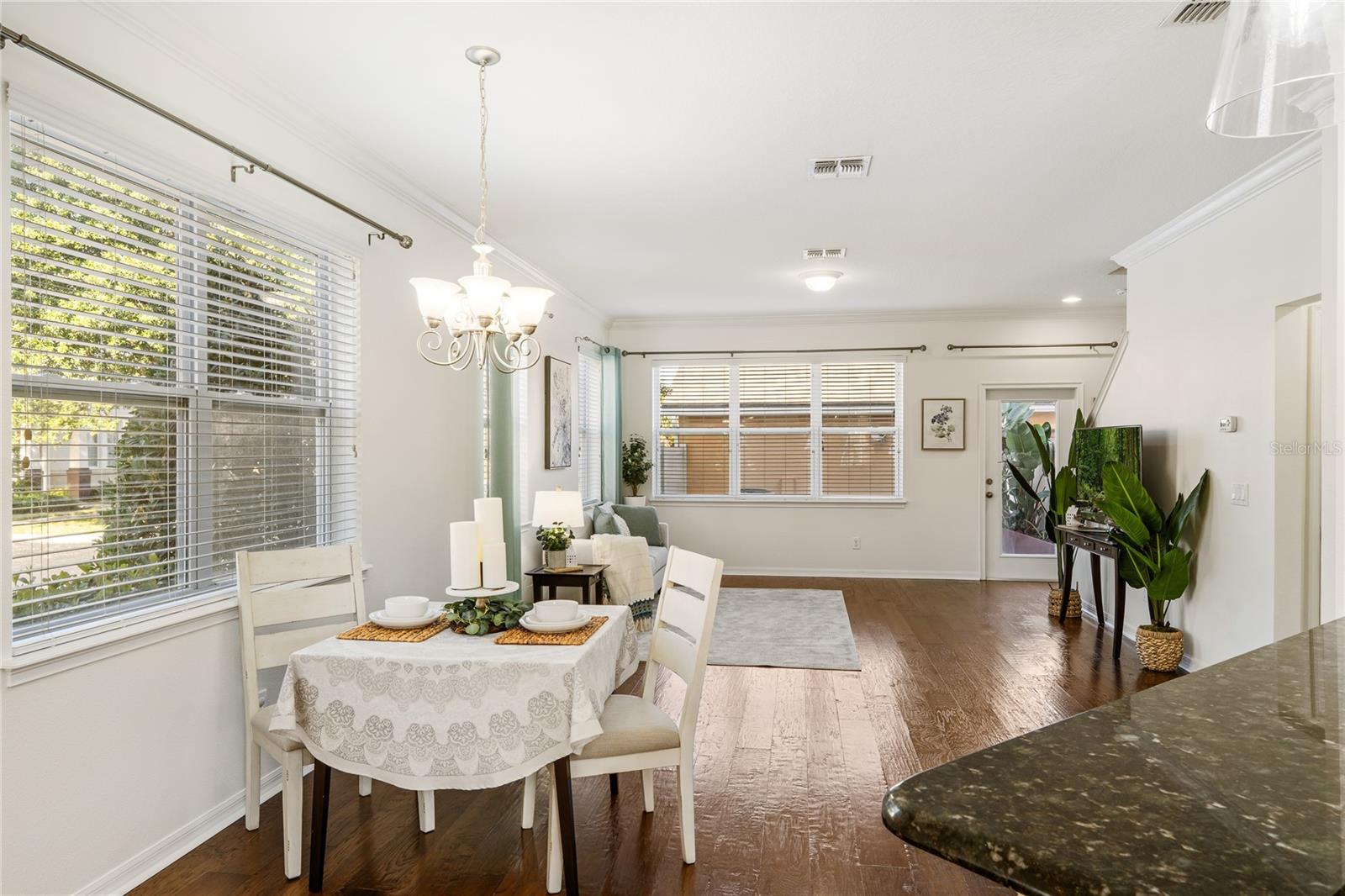 SAVANNAH PARK - Residential Lease