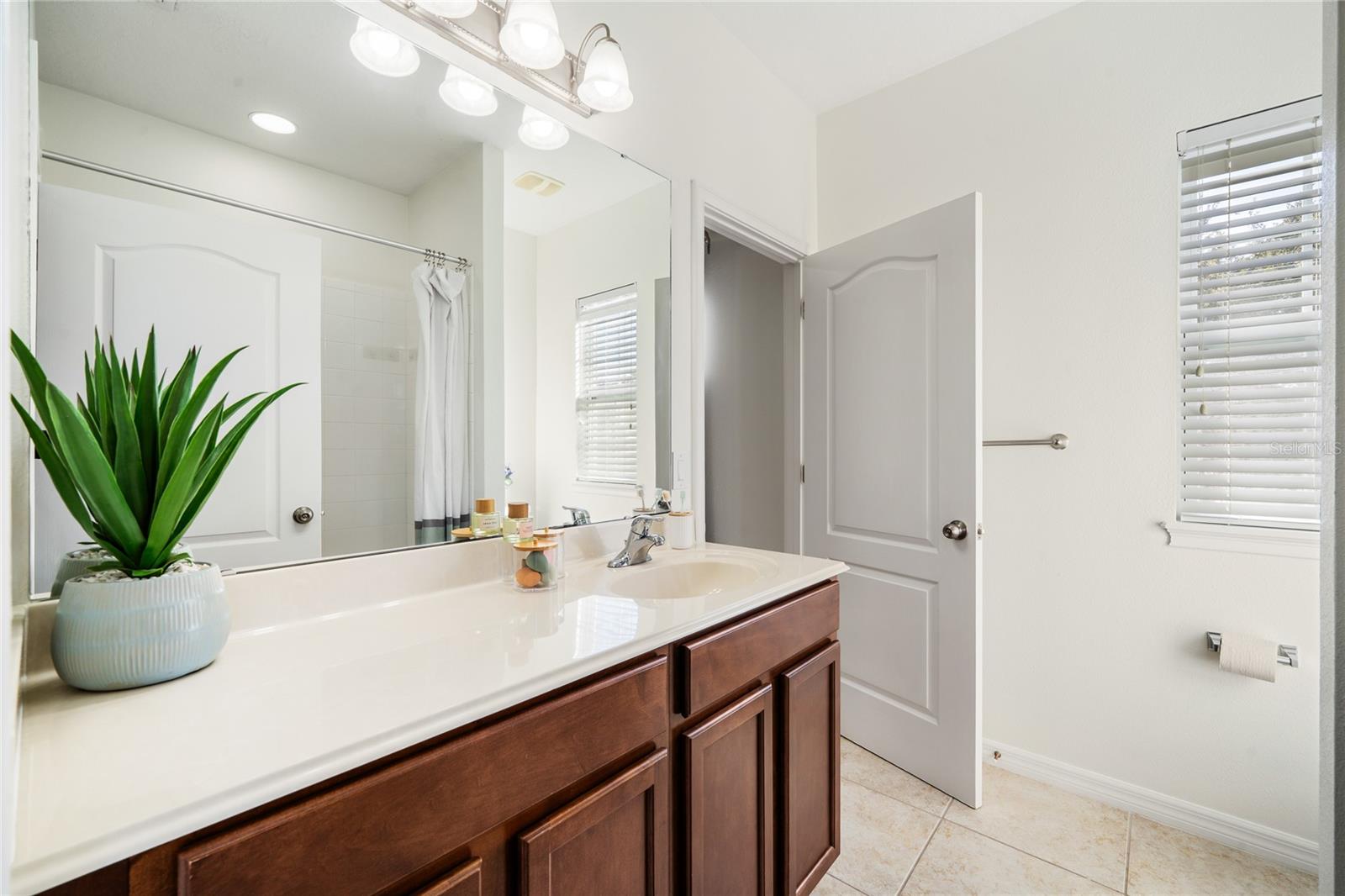 SAVANNAH PARK - Residential Lease