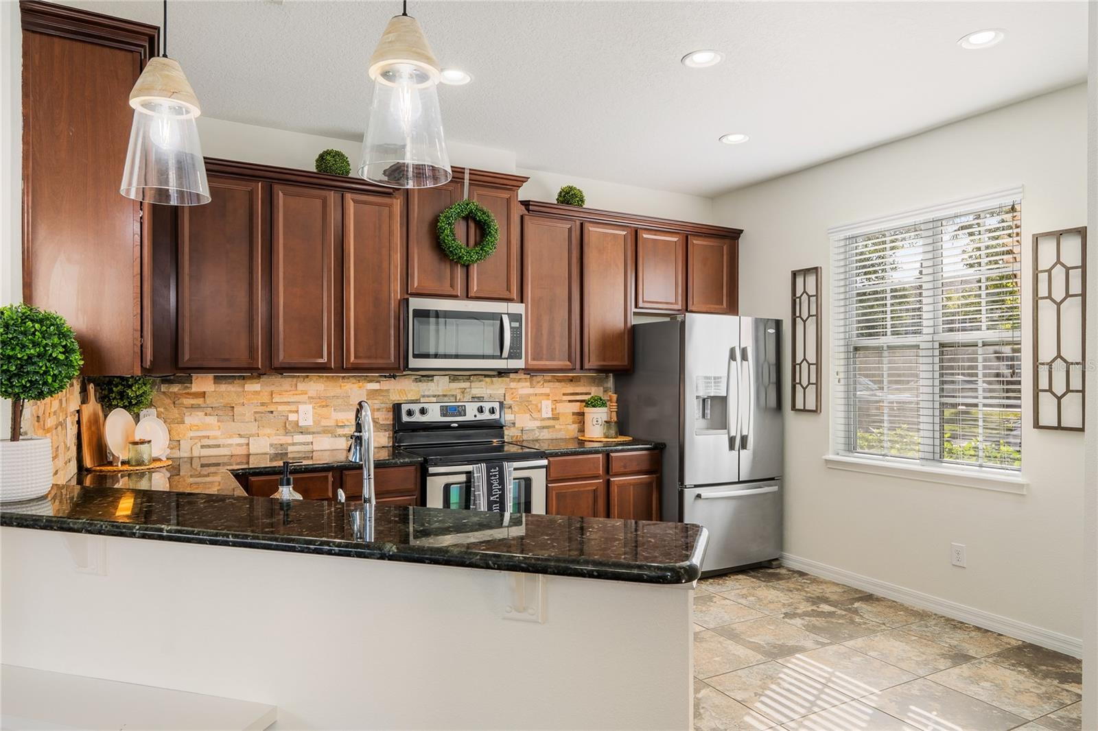 SAVANNAH PARK - Residential Lease