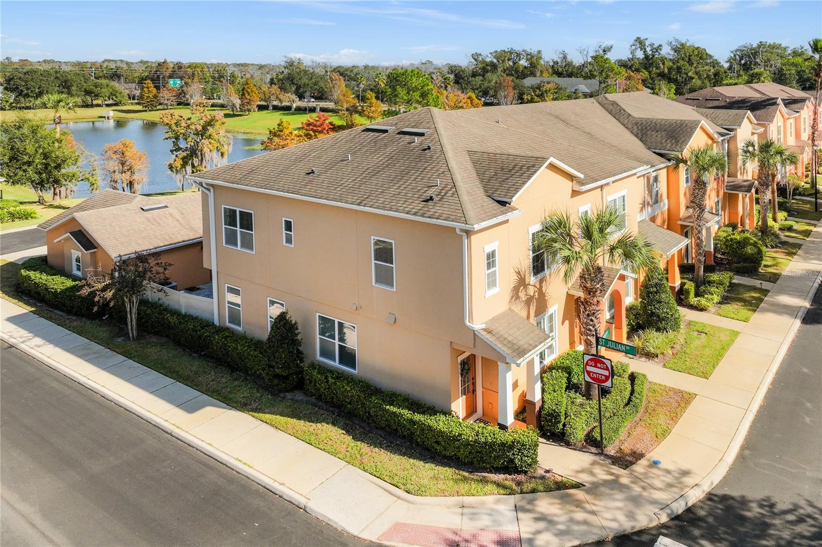 SAVANNAH PARK - Residential Lease