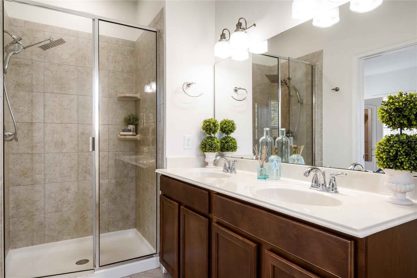 SAVANNAH PARK - Residential Lease