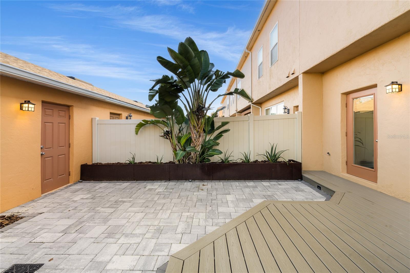 SAVANNAH PARK - Residential Lease